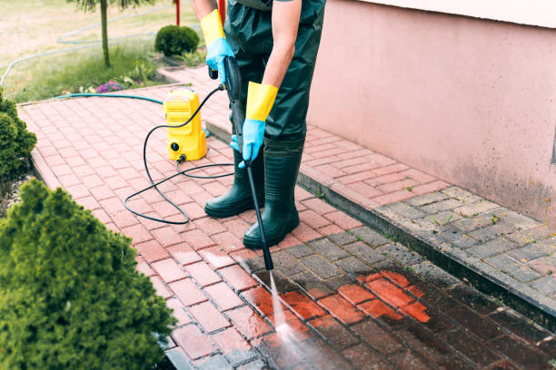 Why Choose Our Certified Pressure Washing Experts for Your Project Needs in Englewood, FL?