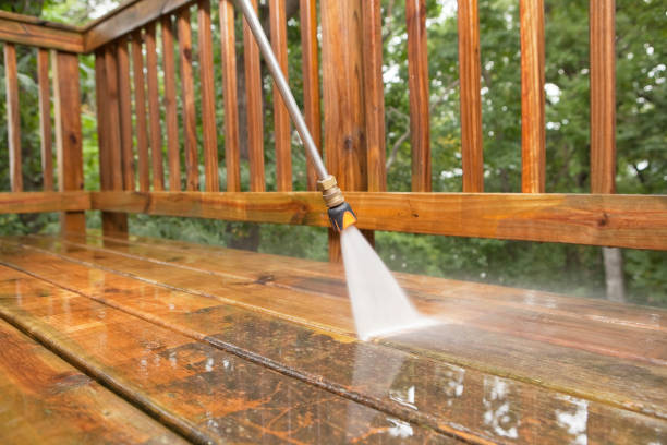 Why Choose Our Certified Pressure Washing Experts for Your Project Needs in Englewood, FL?